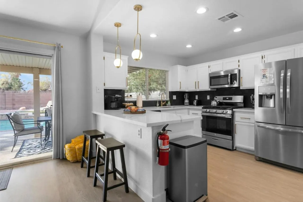 Stylish 4Br With New Pool By Craig Park Villa Las Vegas Holiday home
